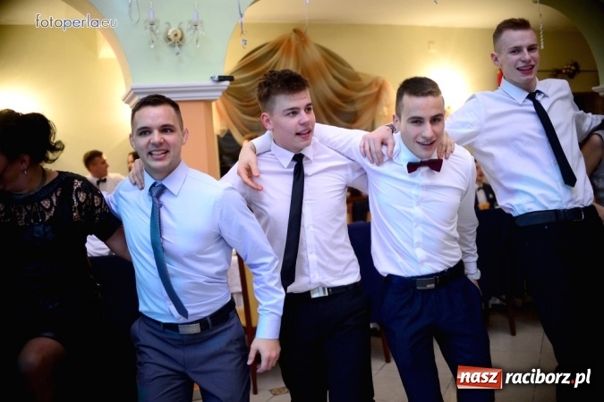 Zdjęcie w galerii na portalu naszraciborz.pl: To była szalona noc maturzystów ZSOMS wiadomości z regionu