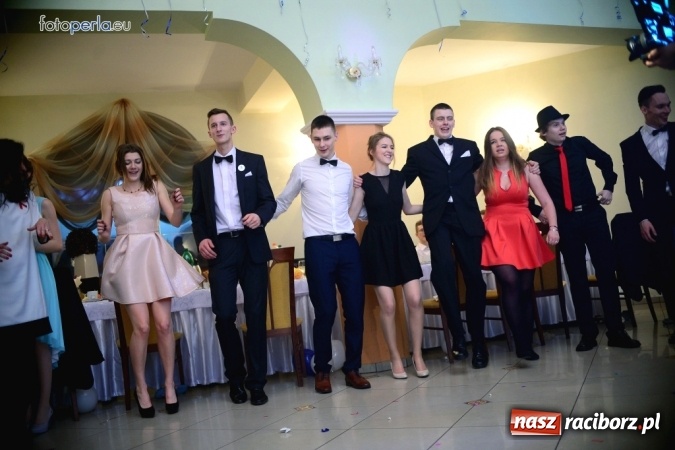 Zdjęcie w galerii na portalu naszraciborz.pl: To była szalona noc maturzystów ZSOMS wiadomości z regionu