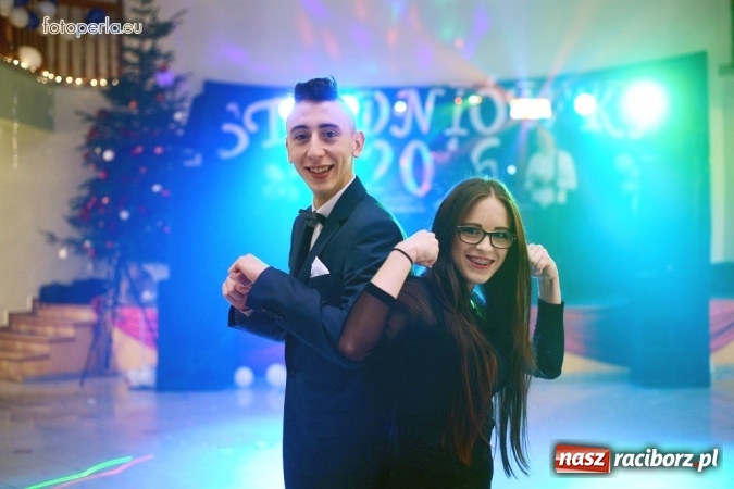 Zdjęcie w galerii na portalu naszraciborz.pl: To była szalona noc maturzystów ZSOMS wiadomości z regionu