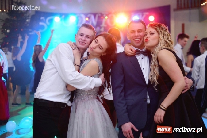 Zdjęcie w galerii na portalu naszraciborz.pl: To była szalona noc maturzystów ZSOMS wiadomości z regionu