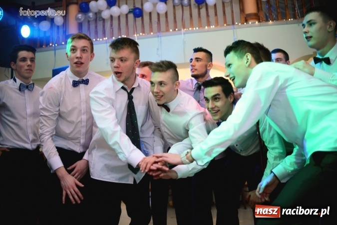 Zdjęcie w galerii na portalu naszraciborz.pl: To była szalona noc maturzystów ZSOMS wiadomości z regionu