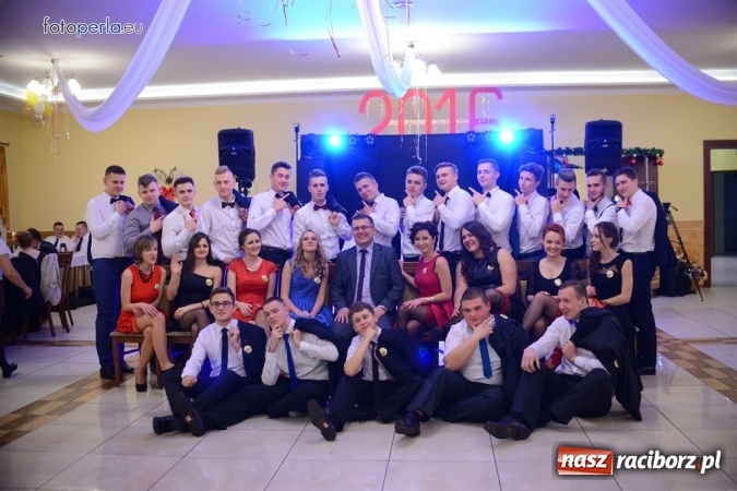 Zdjęcie w galerii na portalu naszraciborz.pl: W Anielskim Młynie, czyli bal maturalny Budowlanki wiadomości z regionu