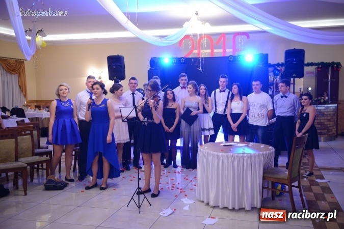Zdjęcie w galerii na portalu naszraciborz.pl: W Anielskim Młynie, czyli bal maturalny Budowlanki wiadomości z regionu
