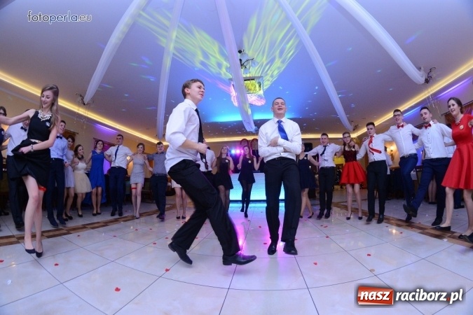 Zdjęcie w galerii na portalu naszraciborz.pl: W Anielskim Młynie, czyli bal maturalny Budowlanki wiadomości z regionu