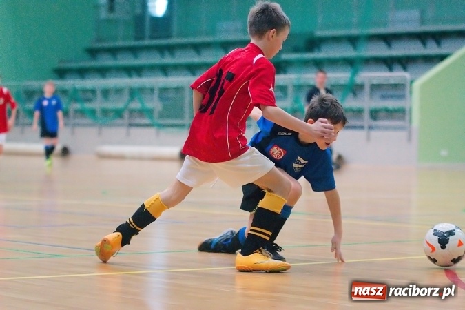 Zdjęcie w galerii na portalu naszraciborz.pl: II kolejka zimowej ligi orlików. Zespoły z regionu walczyły w Arenie Rafako wiadomości z regionu