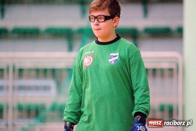 Zdjęcie w galerii na portalu naszraciborz.pl: II kolejka zimowej ligi orlików. Zespoły z regionu walczyły w Arenie Rafako wiadomości z regionu