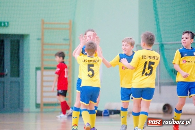 Zdjęcie w galerii na portalu naszraciborz.pl: II kolejka zimowej ligi orlików. Zespoły z regionu walczyły w Arenie Rafako wiadomości z regionu