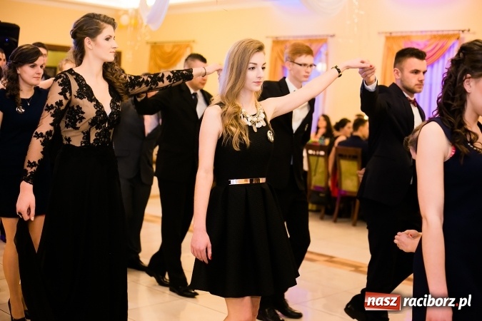 Zdjęcie w galerii na portalu naszraciborz.pl: Bal maturalny raciborskiej Budowlanki wiadomości z regionu