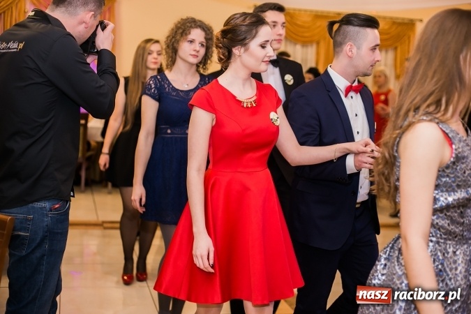 Zdjęcie w galerii na portalu naszraciborz.pl: Bal maturalny raciborskiej Budowlanki wiadomości z regionu