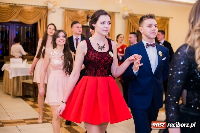 Zdjęcie w galerii na portalu naszraciborz.pl: Bal maturalny raciborskiej Budowlanki wiadomości z regionu