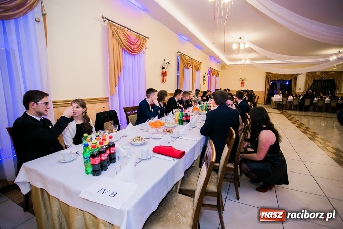 Zdjęcie w galerii na portalu naszraciborz.pl: Bal maturalny raciborskiej Budowlanki wiadomości z regionu