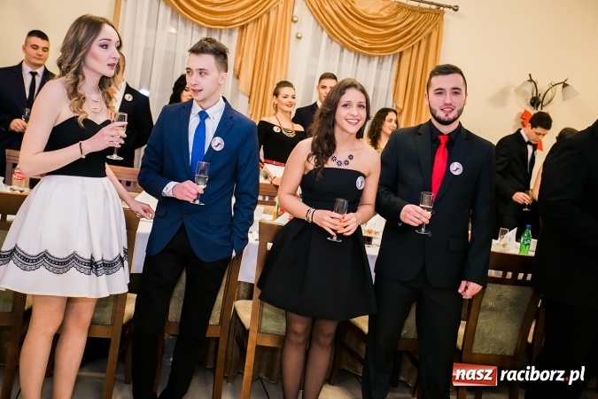 Zdjęcie w galerii na portalu naszraciborz.pl: Bal maturalny raciborskiej Budowlanki wiadomości z regionu
