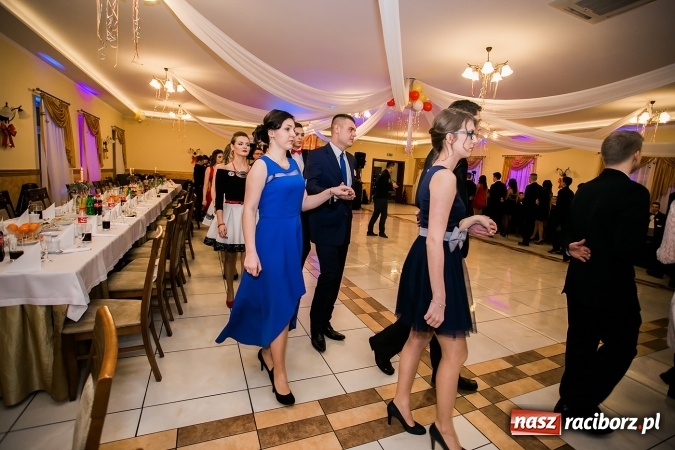 Zdjęcie w galerii na portalu naszraciborz.pl: Bal maturalny raciborskiej Budowlanki wiadomości z regionu