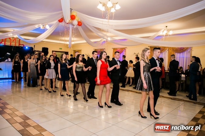 Zdjęcie w galerii na portalu naszraciborz.pl: Bal maturalny raciborskiej Budowlanki wiadomości z regionu
