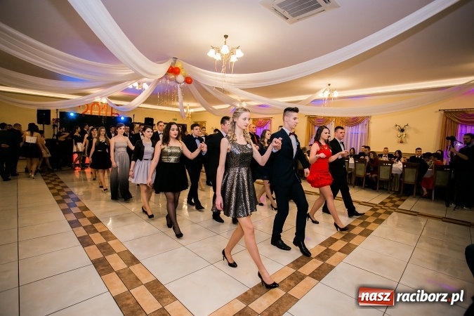Zdjęcie w galerii na portalu naszraciborz.pl: Bal maturalny raciborskiej Budowlanki wiadomości z regionu