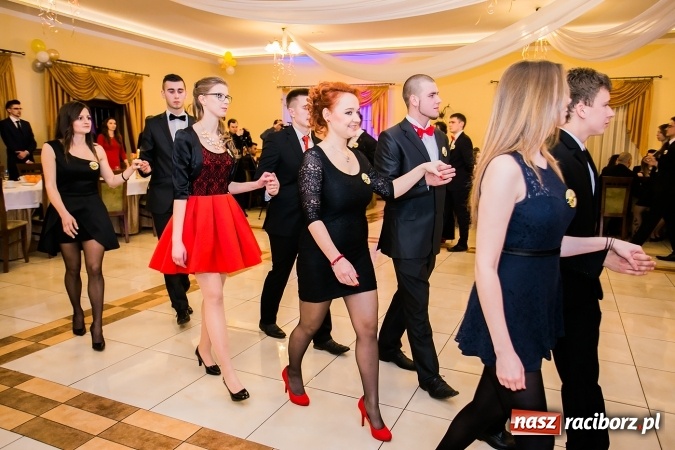 Zdjęcie w galerii na portalu naszraciborz.pl: Bal maturalny raciborskiej Budowlanki wiadomości z regionu