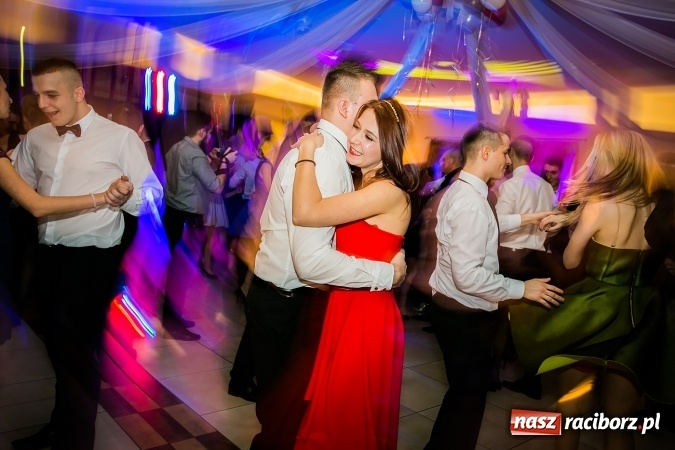 Zdjęcie w galerii na portalu naszraciborz.pl: Bal maturalny raciborskiej Budowlanki wiadomości z regionu