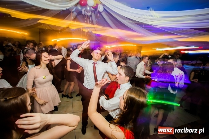 Zdjęcie w galerii na portalu naszraciborz.pl: Bal maturalny raciborskiej Budowlanki wiadomości z regionu