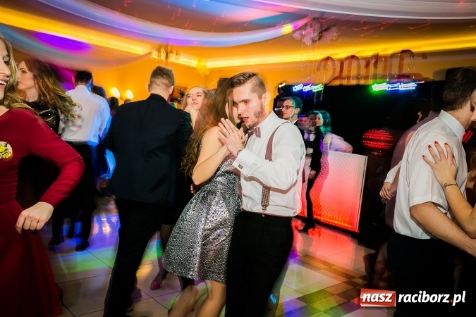 Zdjęcie w galerii na portalu naszraciborz.pl: Bal maturalny raciborskiej Budowlanki wiadomości z regionu