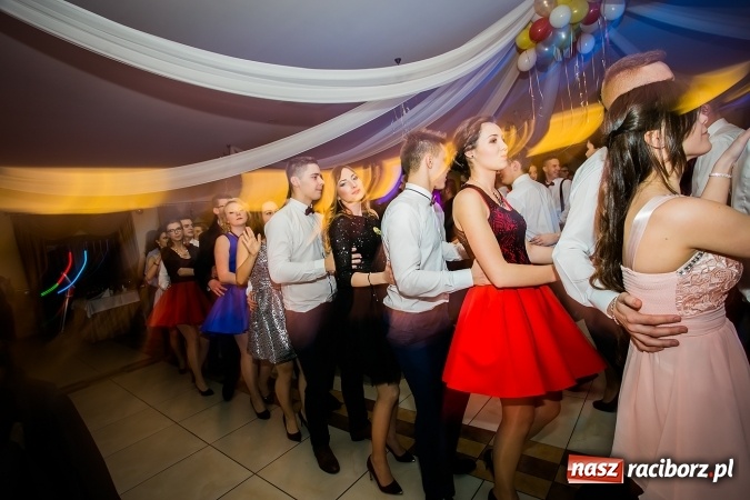 Zdjęcie w galerii na portalu naszraciborz.pl: Bal maturalny raciborskiej Budowlanki wiadomości z regionu