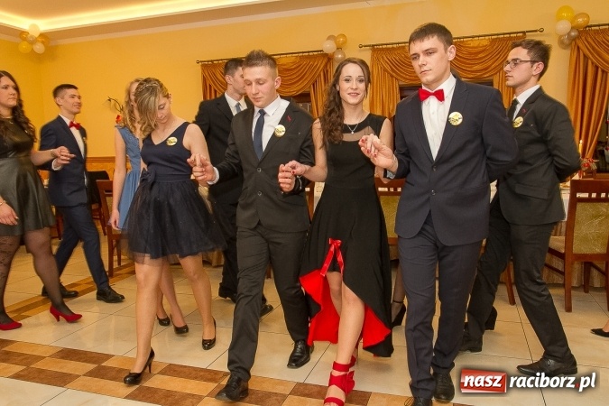 Zdjęcie w galerii na portalu naszraciborz.pl: Bal maturalny raciborskiej Budowlanki wiadomości z regionu