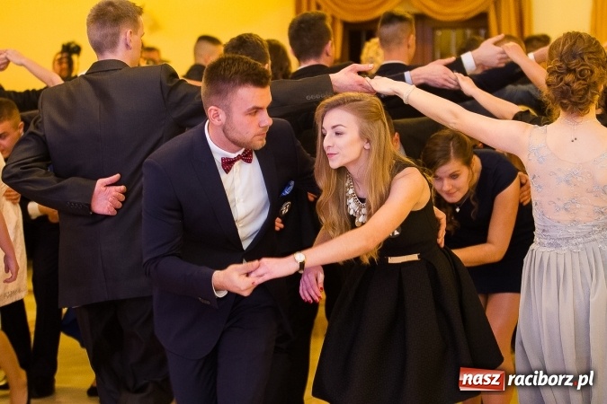 Zdjęcie w galerii na portalu naszraciborz.pl: Bal maturalny raciborskiej Budowlanki wiadomości z regionu