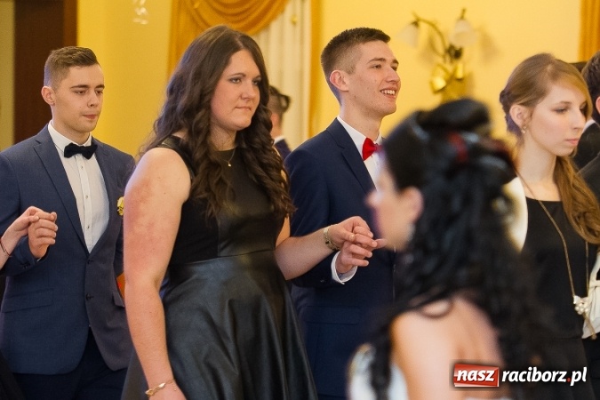 Zdjęcie w galerii na portalu naszraciborz.pl: Bal maturalny raciborskiej Budowlanki wiadomości z regionu