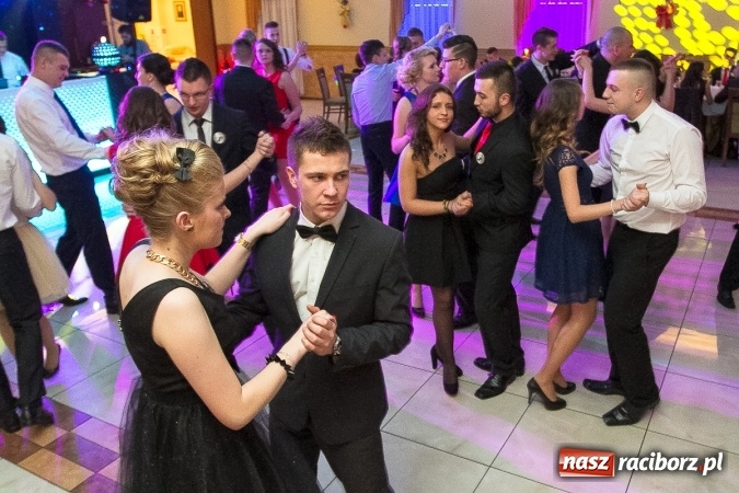 Zdjęcie w galerii na portalu naszraciborz.pl: Bal maturalny raciborskiej Budowlanki wiadomości z regionu