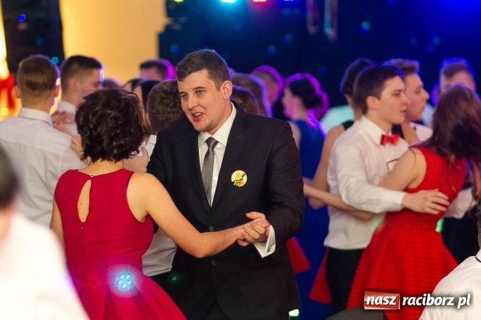 Zdjęcie w galerii na portalu naszraciborz.pl: Bal maturalny raciborskiej Budowlanki wiadomości z regionu