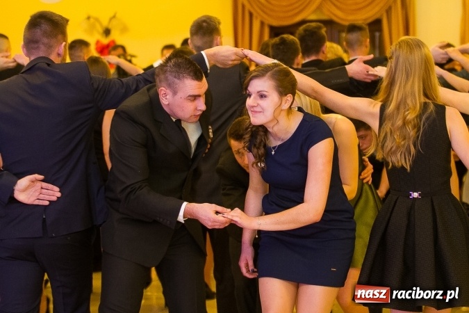 Zdjęcie w galerii na portalu naszraciborz.pl: Bal maturalny raciborskiej Budowlanki wiadomości z regionu
