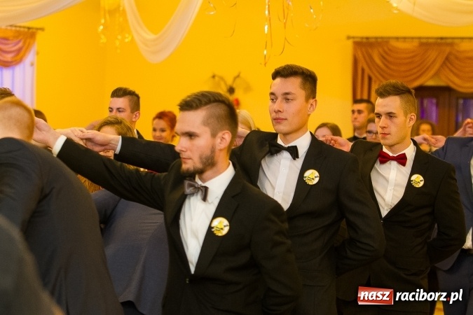Zdjęcie w galerii na portalu naszraciborz.pl: Bal maturalny raciborskiej Budowlanki wiadomości z regionu