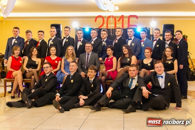 Zdjęcie w galerii na portalu naszraciborz.pl: Bal maturalny raciborskiej Budowlanki wiadomości z regionu