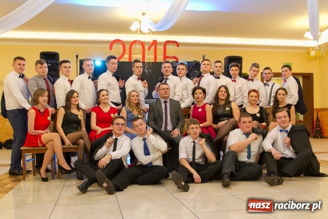 Zdjęcie w galerii na portalu naszraciborz.pl: Bal maturalny raciborskiej Budowlanki wiadomości z regionu