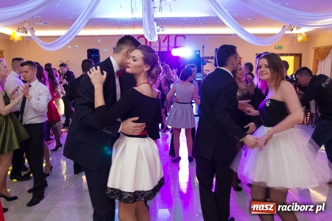 Zdjęcie w galerii na portalu naszraciborz.pl: Bal maturalny raciborskiej Budowlanki wiadomości z regionu