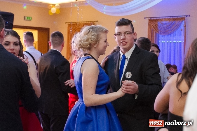 Zdjęcie w galerii na portalu naszraciborz.pl: Bal maturalny raciborskiej Budowlanki wiadomości z regionu