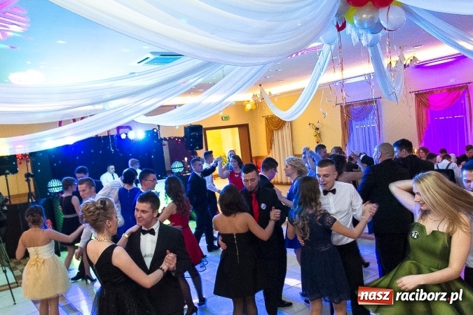 Zdjęcie w galerii na portalu naszraciborz.pl: Bal maturalny raciborskiej Budowlanki wiadomości z regionu