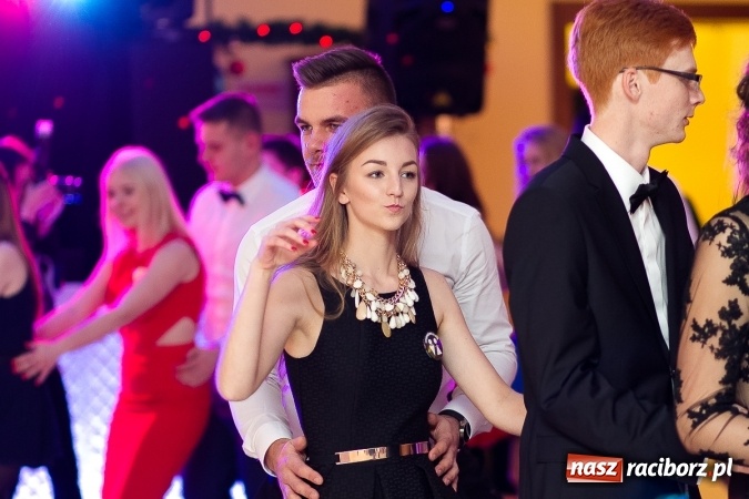 Zdjęcie w galerii na portalu naszraciborz.pl: Bal maturalny raciborskiej Budowlanki wiadomości z regionu