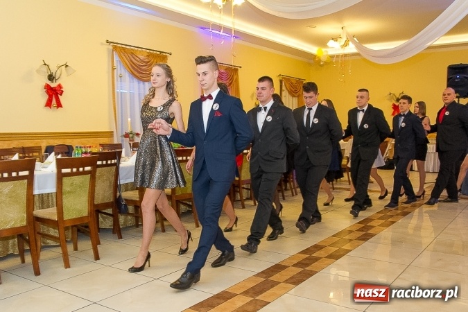 Zdjęcie w galerii na portalu naszraciborz.pl: Bal maturalny raciborskiej Budowlanki wiadomości z regionu