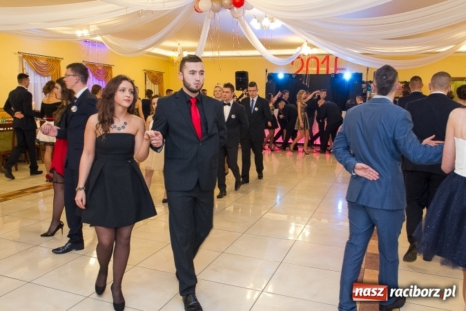 Zdjęcie w galerii na portalu naszraciborz.pl: Bal maturalny raciborskiej Budowlanki wiadomości z regionu