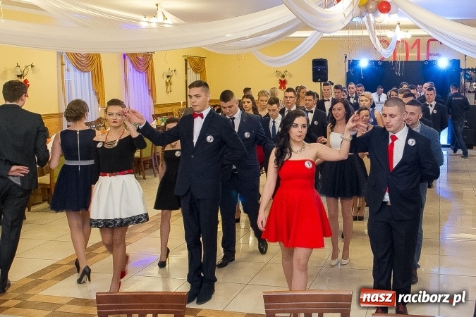Zdjęcie w galerii na portalu naszraciborz.pl: Bal maturalny raciborskiej Budowlanki wiadomości z regionu