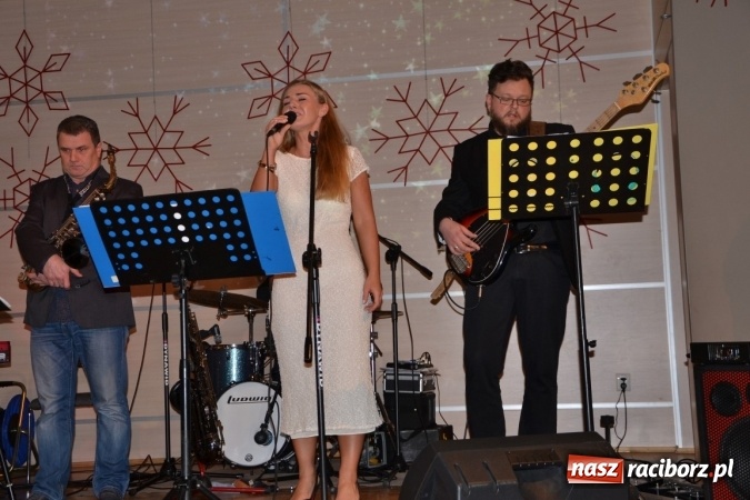 Zdjęcie w galerii na portalu naszraciborz.pl: Tworków. Słuchaj jazzu mały Jezu wiadomości z regionu