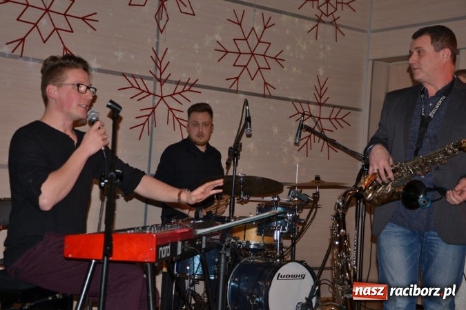 Zdjęcie w galerii na portalu naszraciborz.pl: Tworków. Słuchaj jazzu mały Jezu wiadomości z regionu