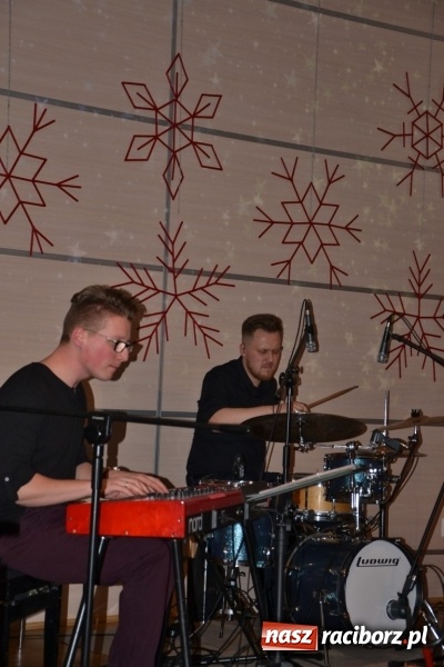 Zdjęcie w galerii na portalu naszraciborz.pl: Tworków. Słuchaj jazzu mały Jezu wiadomości z regionu