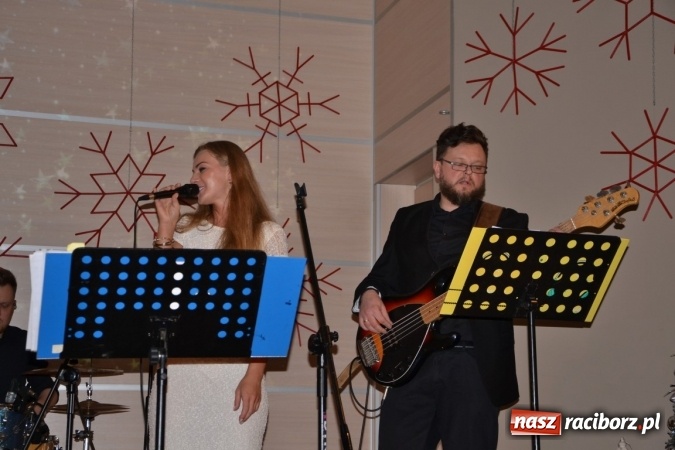 Zdjęcie w galerii na portalu naszraciborz.pl: Tworków. Słuchaj jazzu mały Jezu wiadomości z regionu