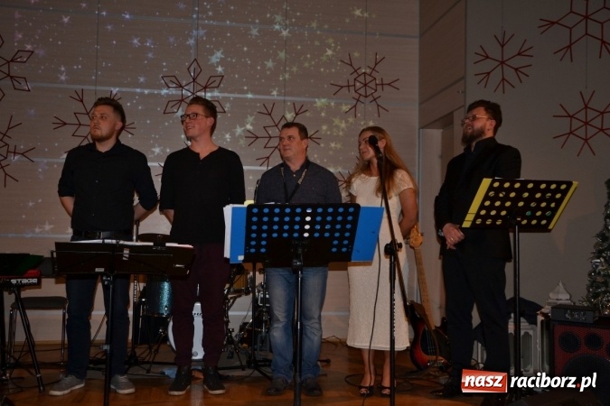 Zdjęcie w galerii na portalu naszraciborz.pl: Tworków. Słuchaj jazzu mały Jezu wiadomości z regionu