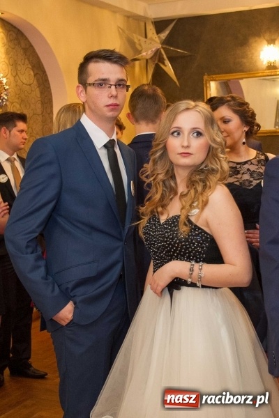 Zdjęcie w galerii na portalu naszraciborz.pl: Bal maturalny raciborskiego Ekonomika w Rogożanach FOTO i WIDEO wiadomości z regionu