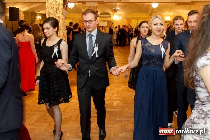 Zdjęcie w galerii na portalu naszraciborz.pl: Bal maturalny raciborskiego Ekonomika w Rogożanach FOTO i WIDEO wiadomości z regionu