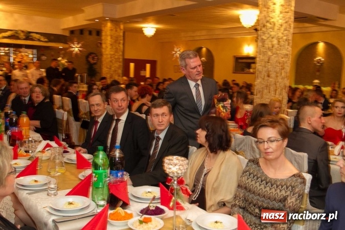 Zdjęcie w galerii na portalu naszraciborz.pl: Bal maturalny raciborskiego Ekonomika w Rogożanach FOTO i WIDEO wiadomości z regionu