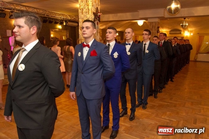 Zdjęcie w galerii na portalu naszraciborz.pl: Bal maturalny raciborskiego Ekonomika w Rogożanach FOTO i WIDEO wiadomości z regionu