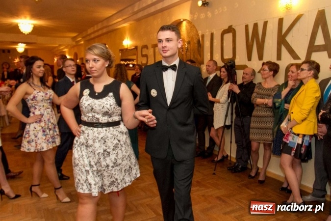Zdjęcie w galerii na portalu naszraciborz.pl: Bal maturalny raciborskiego Ekonomika w Rogożanach FOTO i WIDEO wiadomości z regionu